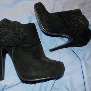 Black Suede Hi-Heeled Booties w/ Rose Accents -6-